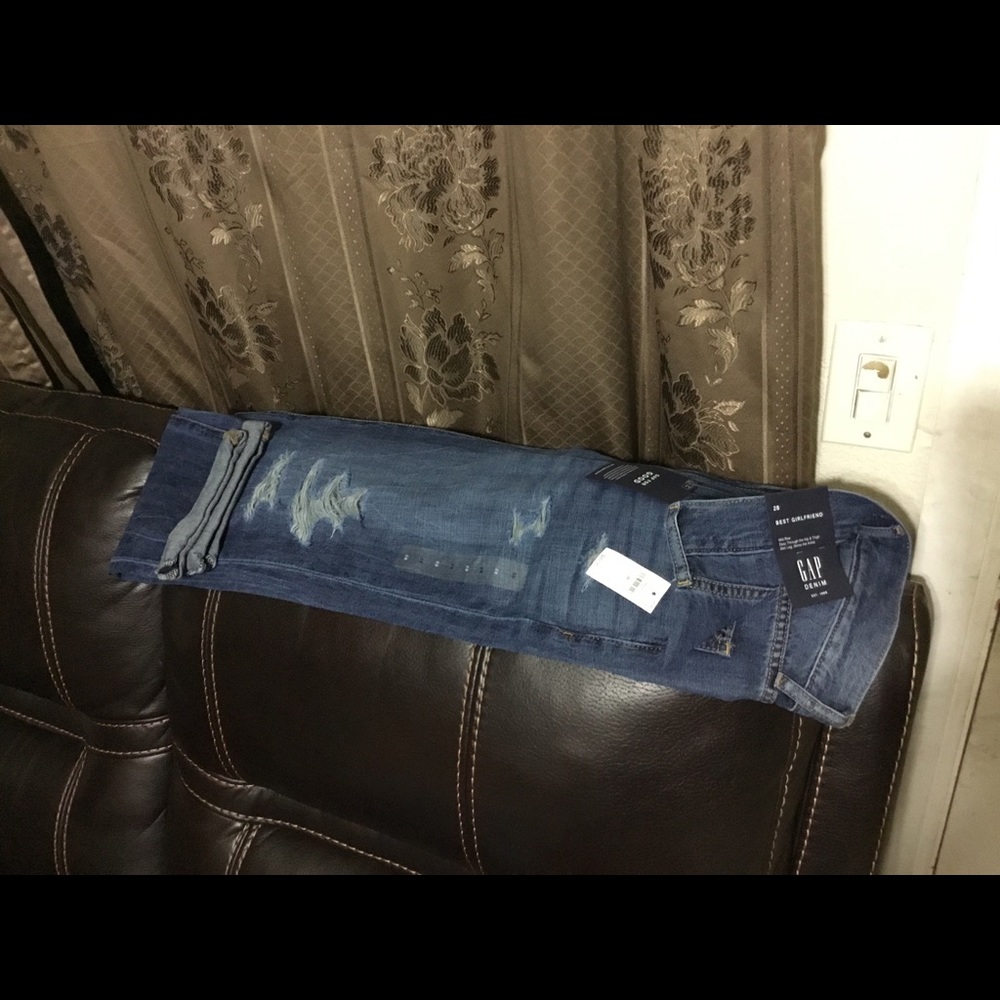 GAP - Picture 4 of 8